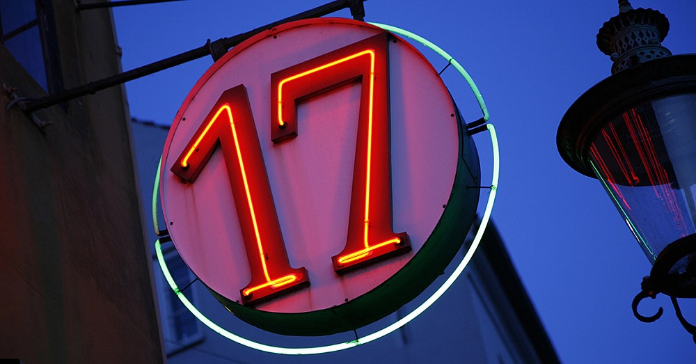 A neon 17